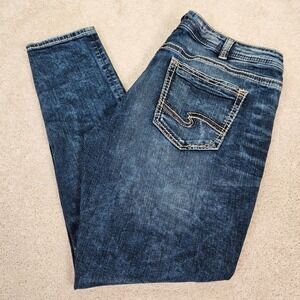 Silver‎ Jeans Co. Girlfriend Mid Rise Distressed Flattering Relaxed Fit Sz 18/29